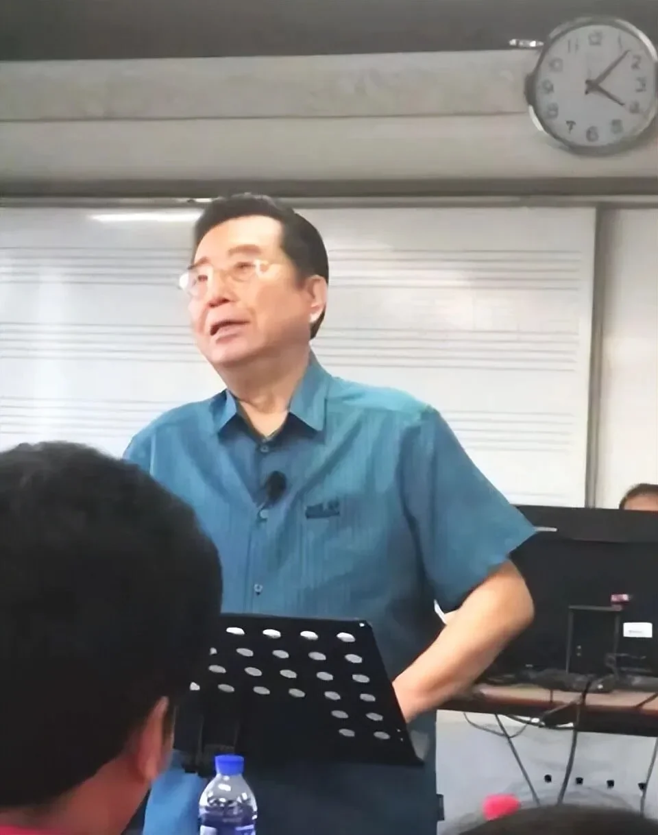 腾讯新闻配图