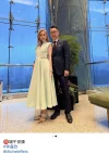 李嘉欣端午与许晋亨外出，打扮简约大方不失贵气，一身行头近80万